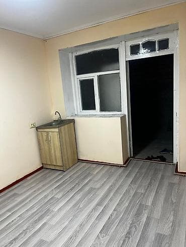 Сдается помещение для офиса и на жилья 
В центре г Ош ул Новаи