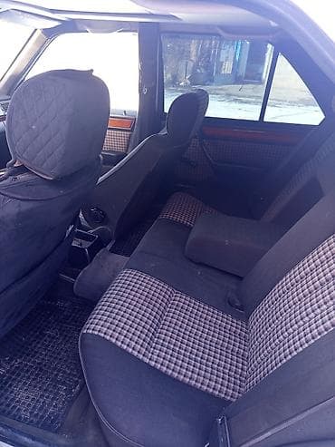 mercede: Mercedes-Benz W124: 1993 г., 2 л, Газ — 3