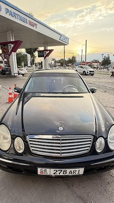 Mercedes-Benz E-Class: 2005 г., Седан — 5