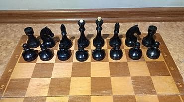 Тренажеры: Продаю шахматы. Шахматы классические, фигуры пластиковые, размер доски — 2