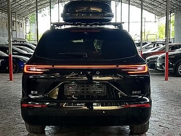 атего атеко: AITO M7 (рестайлинг) — крупный премиальный кроссовер с гибридной — 4
