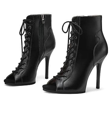 угги 40 размер: Ботинки, 37, & Other Stories, Б/у, цвет - Черный, Бесплатная доставка — 1