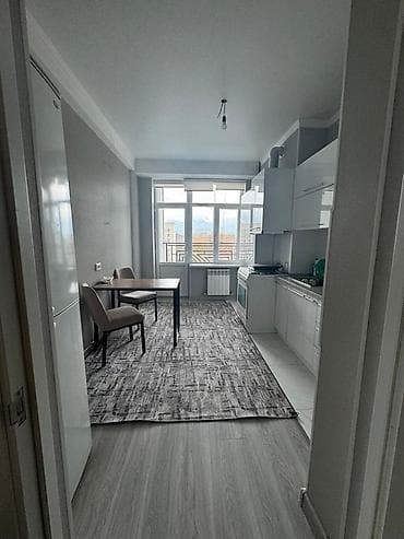 Кыймылсыз мүлк: 1 бөлмө, Чогуу жашоосу жок, Толугу менен эмереги бар — 3