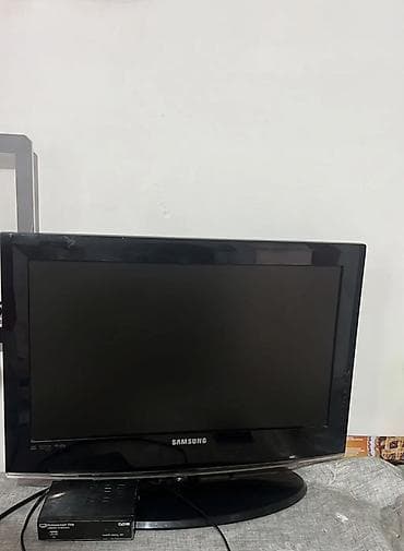 Телевизор Samsung с плоским экраном + цифровая приставка - Диагональ