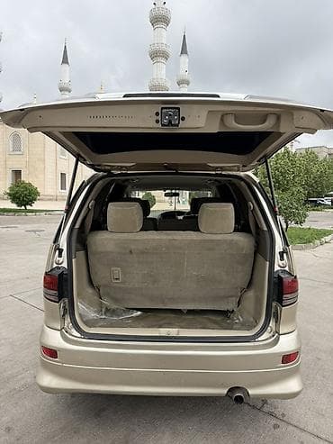 Продажа авто: Toyota Estima: 2004 г., Минивэн — 4