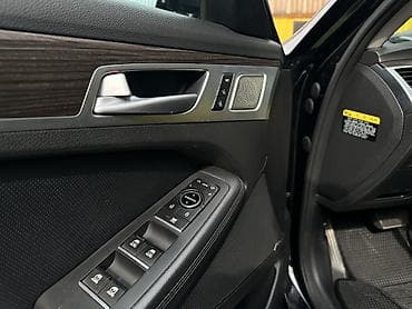 160: Hyundai Genesis: 2017 г., 3.3 л, Автомат, Седан — 8