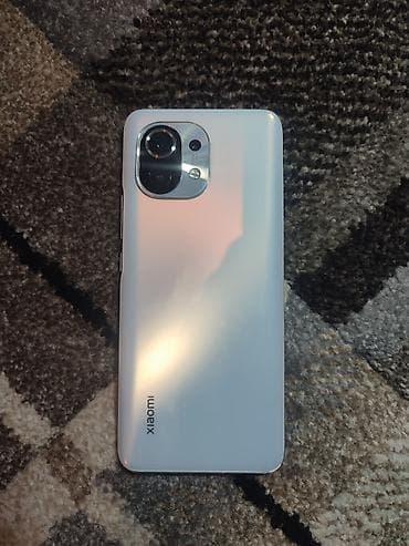 Xiaomi, Mi 11, Б/у, 256 ГБ, цвет - Белый, 1 SIM, 2 SIM — 1