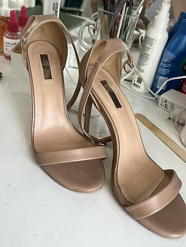 nine west: Босоножки на высоком каблуке, нюдового цвета — 2