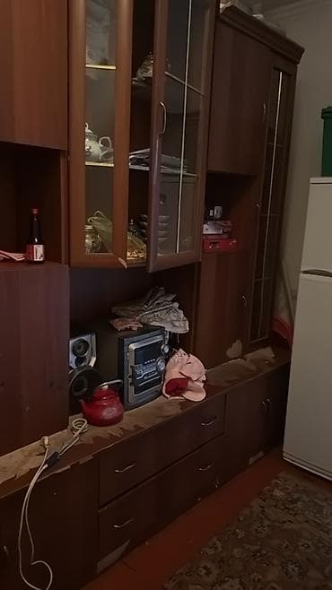 Мебель: Стенка-шкаф, Тип стенки-шкафа: Модульная, Для зала, Особенности: Для хранения посуды — 1