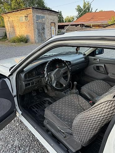 Унаа сатуу: Mazda 626: 1989 г., 2.2 л, Кол менен иштөөчү, Бензин, Купе — 7