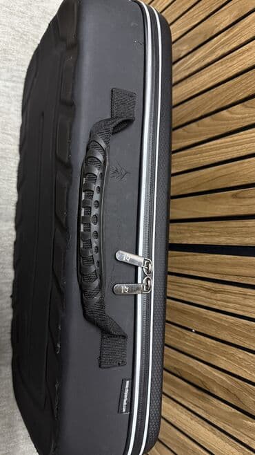 ноутбук почти новый: 1. Zhuin crane 2 в идеальном состоянии — 16000сом 2. Zhuin crane 2 в — 11