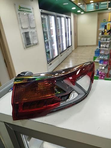 Продаю задний правый стоп на KIA K7 2018 года