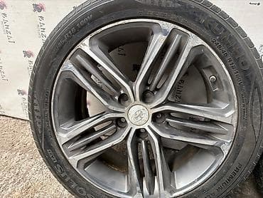 Транспорт: Колесо в сборе: летняя шина Kumho + литой диск - Размер шины: 245/45 — 4