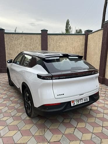 ли л7: Dongfeng : 2025 г. — 3