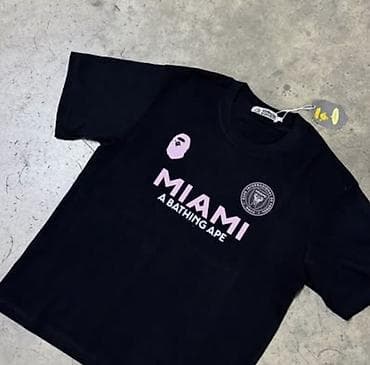 мусульманские одежда для мужчин: Футболки MIAMI A BATHING APE - Модели: черная с розовыми принтами и — 3