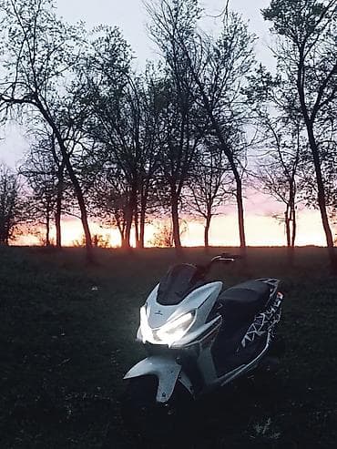 Продается макси скутер Тяга пушка! Автозаводка Сигнализация Зеркала