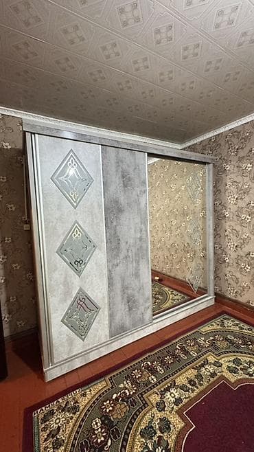 шкафы купейные: Шкаф купе, С зеркалом, ЛДСП — 1