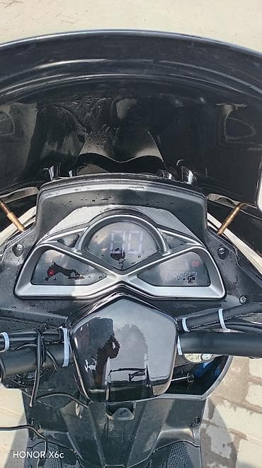 фикс тмл: Макси-скутер 150 куб. см, Бензин — 1