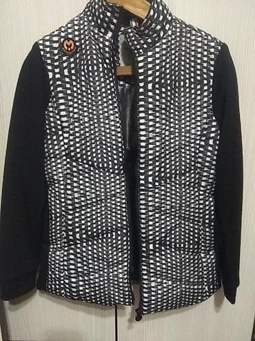 Продаю женскую куртку очень теплую размер 44-46 производства Корея