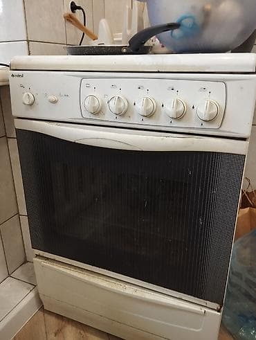 baking oven: Плита Indesit с духовкой - Тип: напольная кухонная плита с духовым — 1