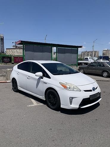 Продажа авто: Toyota Prius: 2012 г., 1.8 л, Автомат, Гибрид, Хэтчбэк — 2
