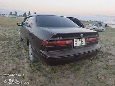 Toyota Camry: 1998 г., 2.2 л, Автомат, Бензин, Седан