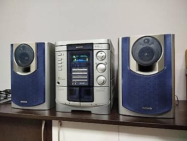 Продаю недорого AIWA музыкальный центр есть AUX есть и другие муз