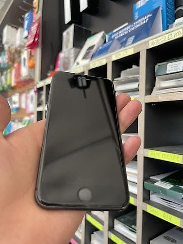 Техника и электроника: IPhone 8, Б/у, 64 ГБ, Черный — 2