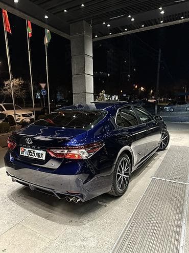 тайота карина 2: Toyota Camry: 2021 г., 2.5 л, Седан — 6