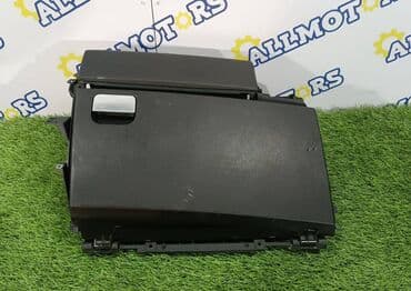 Land Rover Range Rover Sport v-4.2 kompressor 2008 год, бардачок