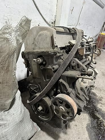 Детали двигателя и моторы в сборе: Бензиновый мотор Honda 2 л, Оригинал — 4