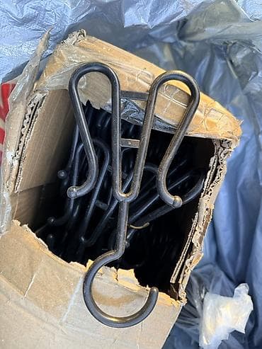 Крючки S‑образные для подвешивания 77 шт - Материал: прочный металл at lalafo.kg Крючки S‑образные для подвешивания 77 шт - Материал: прочный металл