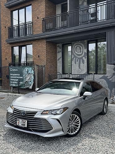 Toyota Avalon: 2018 г., 2.5 л, Вариатор, Гибрид, Седан at lalafo.kg Toyota Avalon: 2018 г., 2.5 л, Вариатор, Гибрид, Седан