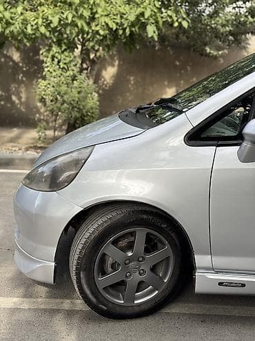 Продажа авто: Honda Fit: 2002 г., 1.5 л, Вариатор, Бензин, Хэтчбэк — 10