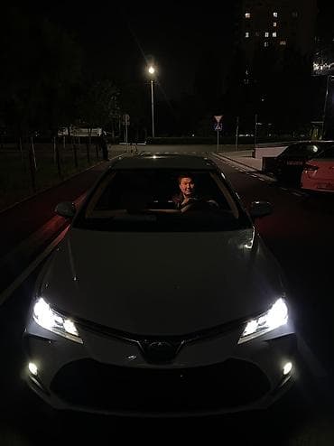 тойота приус с: Toyota Corolla: 2019 г., 1.8 л, Вариатор, Гибрид, Седан — 1