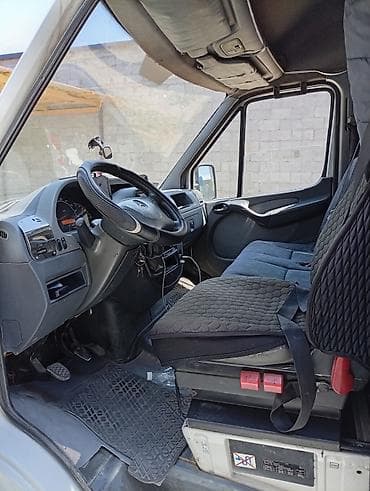 sprinter 2 7: Легкий грузовик, Mercedes-Benz — 4