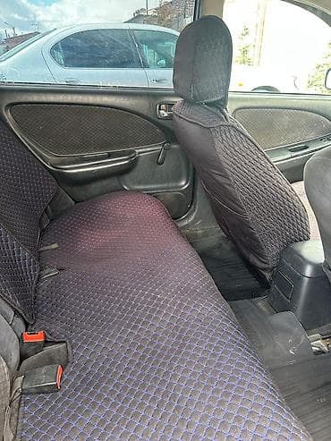 passat b 3: Toyota Avensis: 2001 г., 2 л, Ручные, Дизель, Универсал — 5