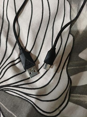 Кабель USB–Micro‑USB - Разъёмы: USB‑A (штекер) → Micro‑USB (штекер) -