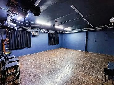 боконбаево: Продаю ком. помещение, 135 м², цоколь, Боконбаева – Исанова, 146 тыс — 3