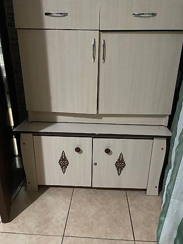 Тумбы вместе