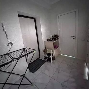 сдаётся квартира жибек жолу: 1 комната, 43 м², Элитка, 3 этаж, Евроремонт — 1