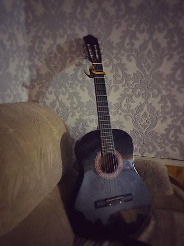 Музыкалык аспаптар: 🎸 Продам классическую гитару в отличном состоянии! Гитара ухоженная — 1