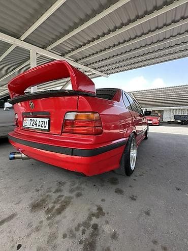 продать скутер: BMW 3 series: 1992 г., Седан — 4