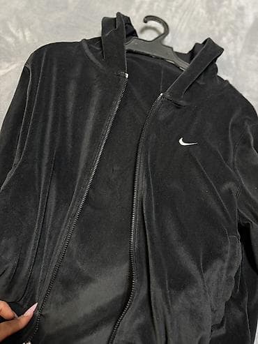 куртки найк: Велютовый худи-джемпер Nike в черном цвете. - Материал: мягкий велюр — 1