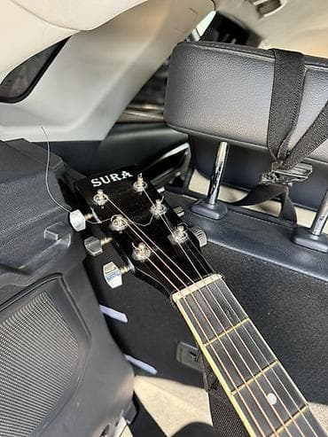 продам пианино бу: Акустическая гитара SURA JC-138BK
имеется чехол! — 3