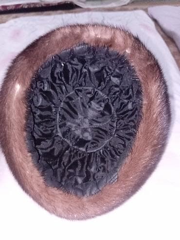 Шапка, С помпоном