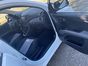 кок талаа: Hyundai i10: 2011 г., 1.1 л, Кол менен иштөөчү, Бензин, Хетчбек — 8