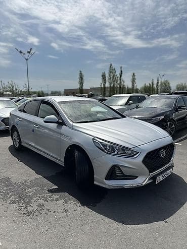 bmw ix3: Hyundai Sonata: 2021 г., Седан — 2