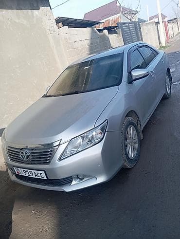 авто машину: Toyota Camry: 2012 г., Автомат, Бензин, Седан — 1