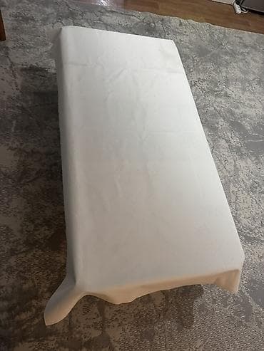 көрпө төшөк: Прямоугольный матрас белого цвета, предназначенный для комфортного — 1